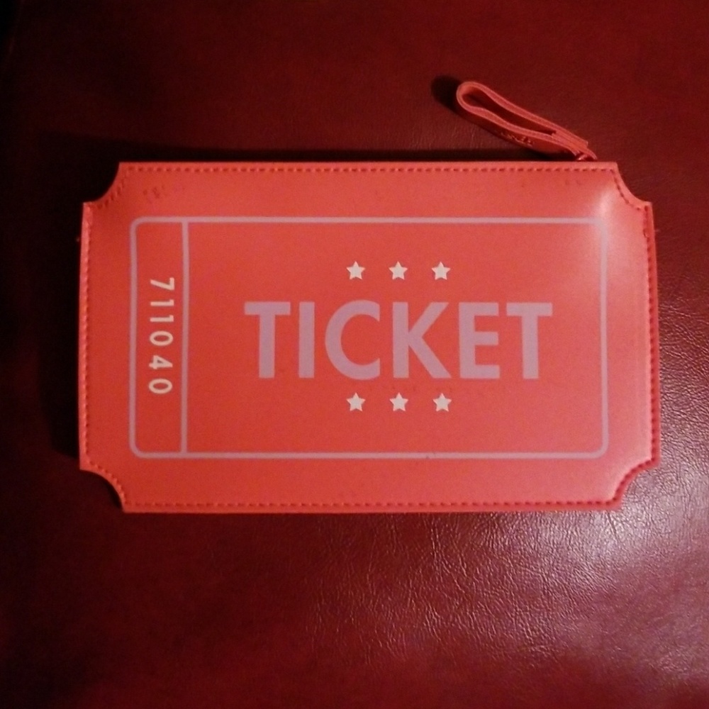 Epsy makeup bag